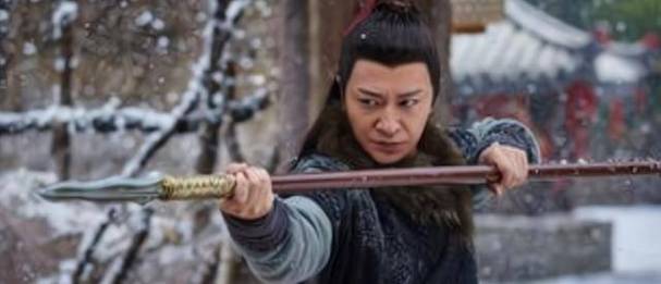 一杆长枪直入两扇门