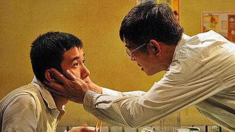 男生女一起愁愁愁视频素材