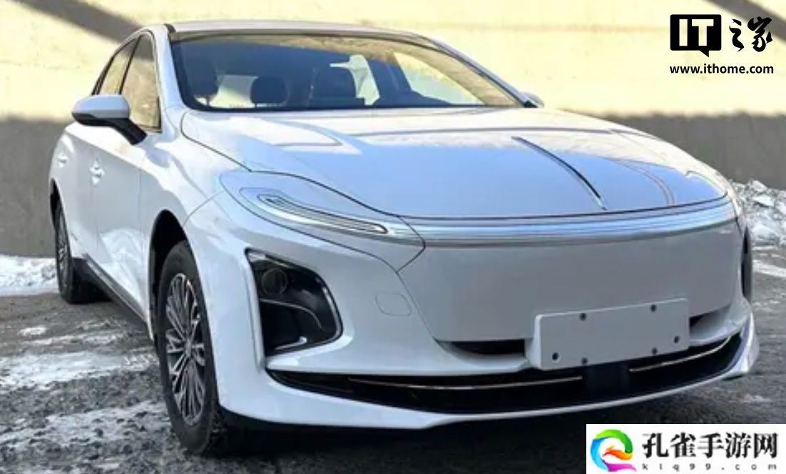2025 款红旗 E-QM5 PLUS 轿车现身工信部：前脸调整、电机功率提至 110 千瓦