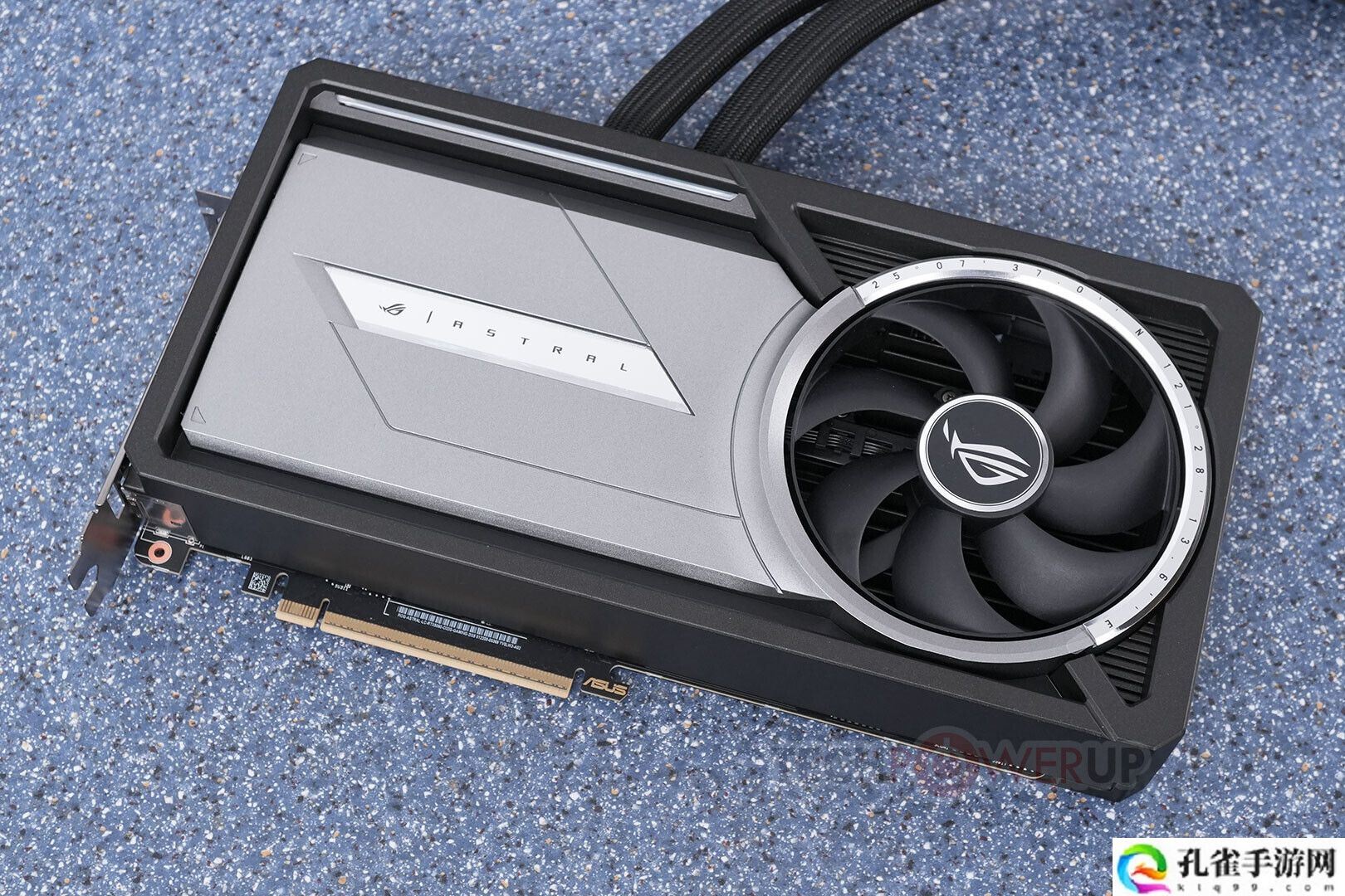 人类的悲喜并不相通：华硕 RTX 5090 夜神显卡爆出 192 个 ROPs“超规格”型号，看齐 RTX PRO 6000