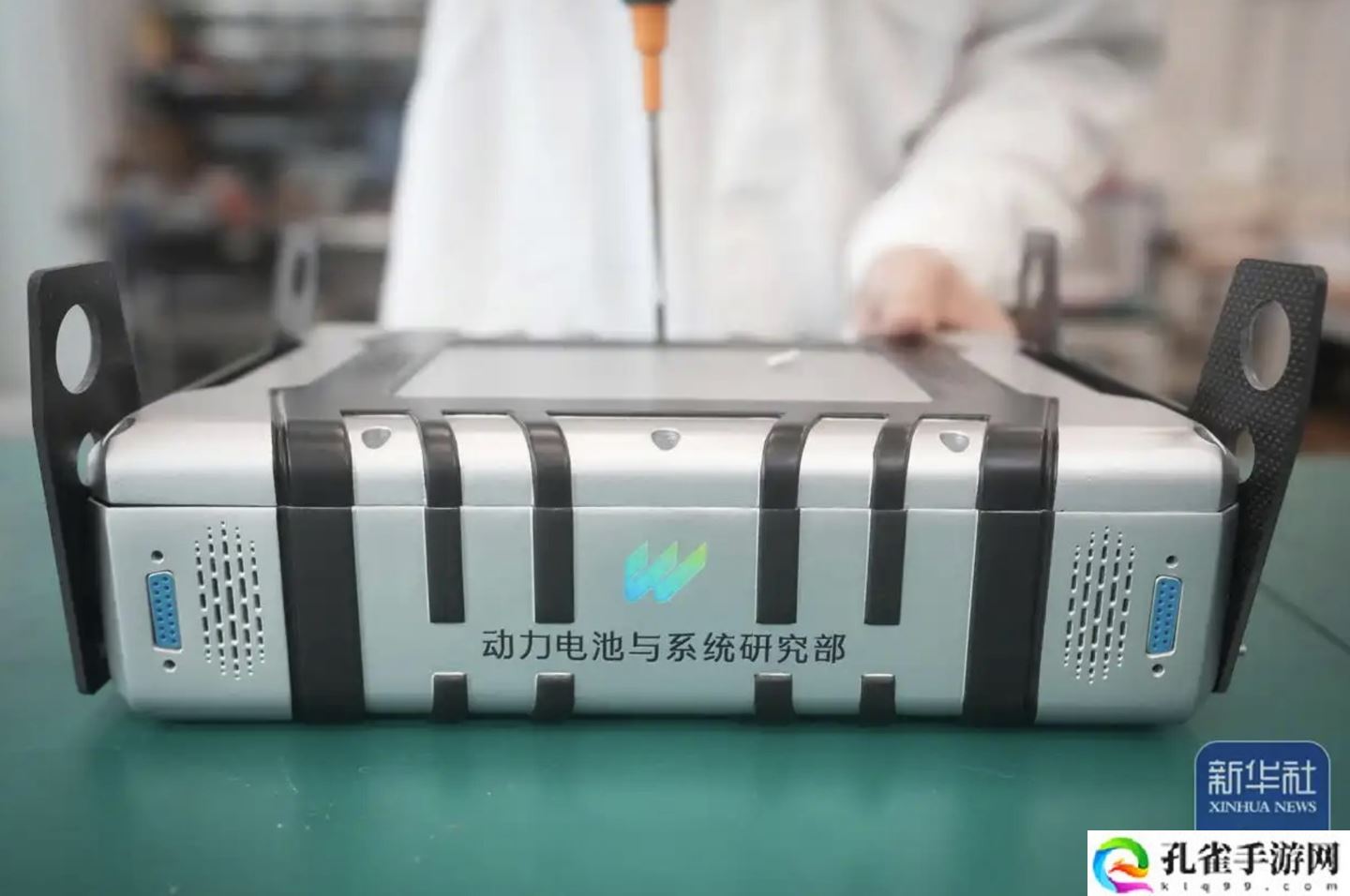 中科院大连化学物理研究所公布新型“超低温高比能锂电池”，-36℃环境成功起飞六旋翼无人机