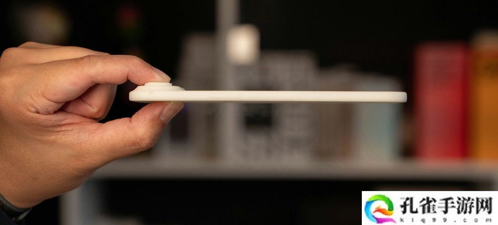 5.5 毫米极致轻薄，苹果 iPhone 17 Air 最新机模曝光