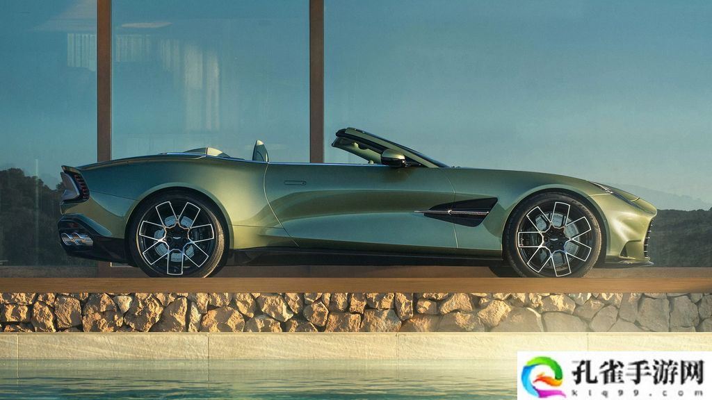全球最快前置引擎敞篷车：阿斯顿・马丁 Vanquish Volante 咆哮登场，824 马力极速 344 km/h