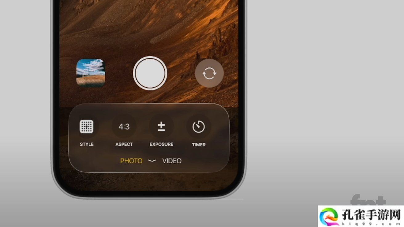 苹果 iOS 19 消息应用首曝：深蓝发光按钮 + 圆角键盘