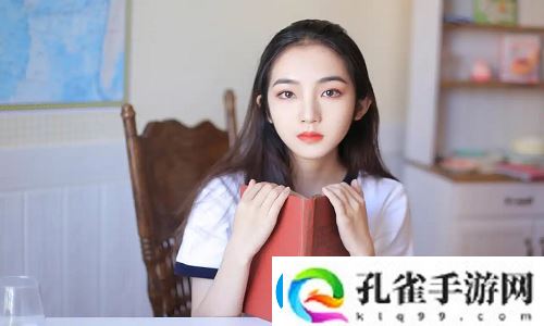 乱草丛中一老翁挥汗如雨