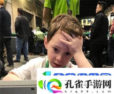 2021贫穷使我快乐的表情包2021贫穷使我快乐假笑男孩表情包大全分享