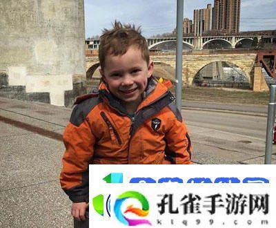 2021贫穷使我快乐的表情包2021贫穷使我快乐假笑男孩表情包大全分享