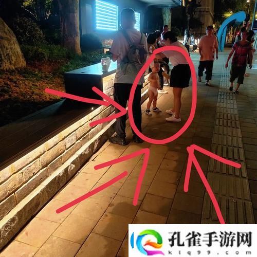 岳脱得精光让我挺进去视频
